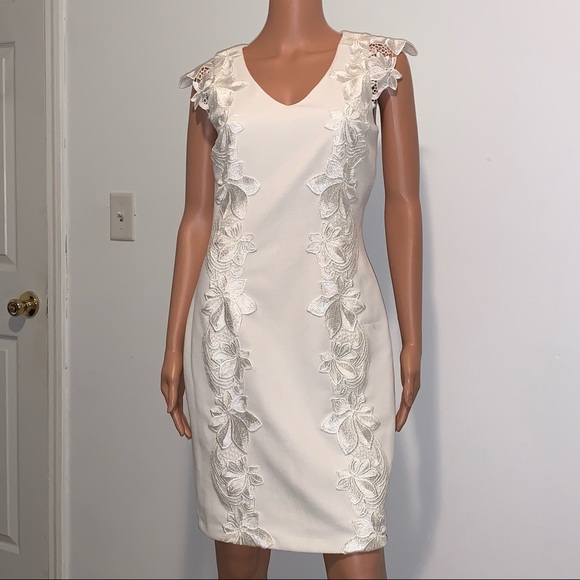 BELLE BADGLEY MISCHKA Formal Appliqué Sheath Dress - Picture 6 of 16